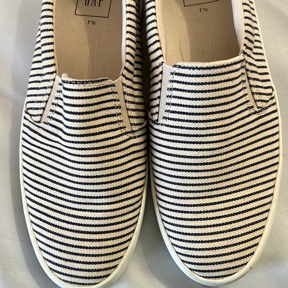 GAP Loafers - Picture 4 of 6